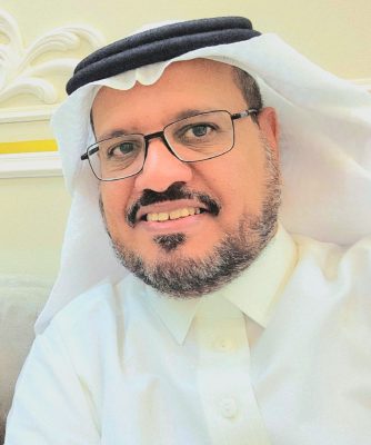 حين أصبح (المايكروفون) .. مهنة من لا مهنة له
