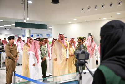مُحافظ الطائف يقف ميدانيًا على استعدادات الجهات المشاركة في خدمة ضيوف الرحمن بمطار الطائف