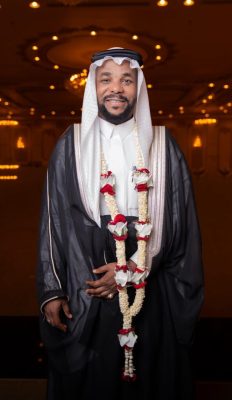 أفراح “آل برناوي” تضيء سماء مكة.. والأسرة التعليمية تزف الأستاذ “هشام” في ليلة الوفاء