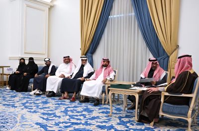 الأمير سعود بن نهار يستقبل رئيس وأعضاء جمعية خبراء السياحة