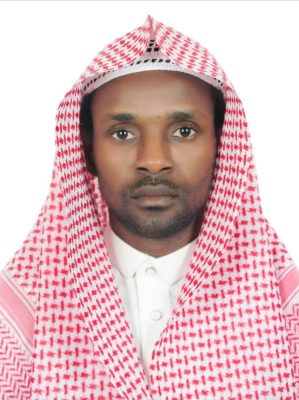 ثلاثة طلاب يختمون القرآن الكريم بقراءات مختلفة على يد الشيخ محمد علي برناوي