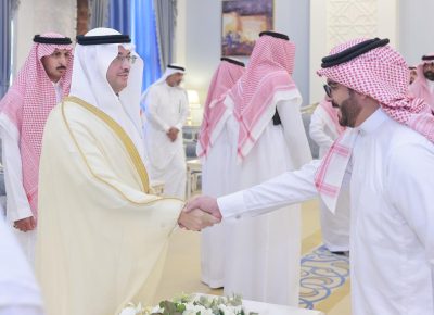 سمو الأمير سعود بن طلال يستقبل منسوبي محافظة الأحساء المهنئين بعيد الأضحى المبارك
