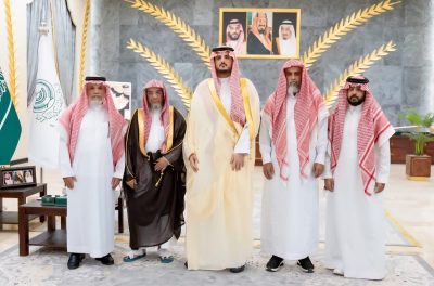 محافظ الطائف يستقبل منسوبي جمعية فرقان لتحفيظ القرآن الكريم