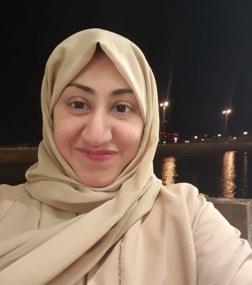 رحمه العامر تتوّج بشهادة الإبداع الفني من أكاديمية السلام
