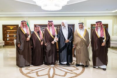 وفد من الأحساء يزور الأمير سعود بن بندر