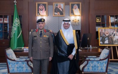 سمو محافظ الأحساء يُقلّد مدير الدفاع المدني بالمحافظة رتبته الجديدة