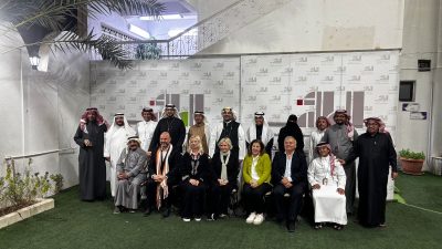 أمسية (الورد من الدار إلى الشعر ) بأدبي الطائف