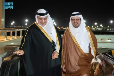ولي عهد مملكة البحرين يصل إلى جدة وكان فى إستقباله نائب أمير منطقة مكة المكرمه