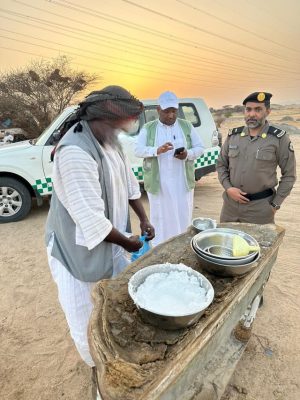 ضبط 4 حظائر مخالفة تبيع حليب الإبل على الطرق في مكة