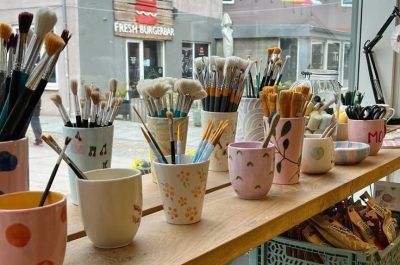 صنعت بكل حب  .. حين تكون الهدية تفردا لا يشبهه أحد.