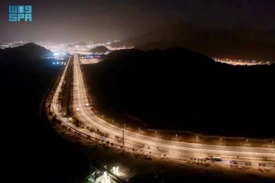 20 ألف وحدة إنارة في مشعر عرفات بطراز هندسي فريد وأساليب مبتكرة