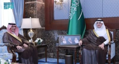 الأمير سعود بن طلال يطلع على التقرير السنوي لإنجازات مطار الأحساء الدولي