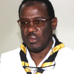 الكرت الأحمر من القلوب.. أنقذوا نادينا قبل أن يموت واقفًا!