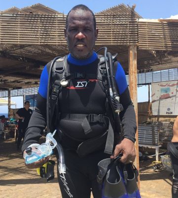 في البحر … جمالٌ يُستباح وصمتٌ يعتصره الألم