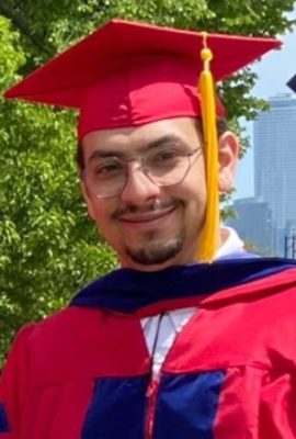 (طبيقي) يلتحق بركبة حاملي (الدال) ويتوج مجهوده بدرجة علمية مستحقة